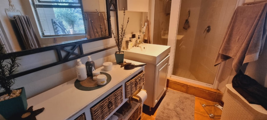 8 Bedroom Property for Sale in Kshane North West